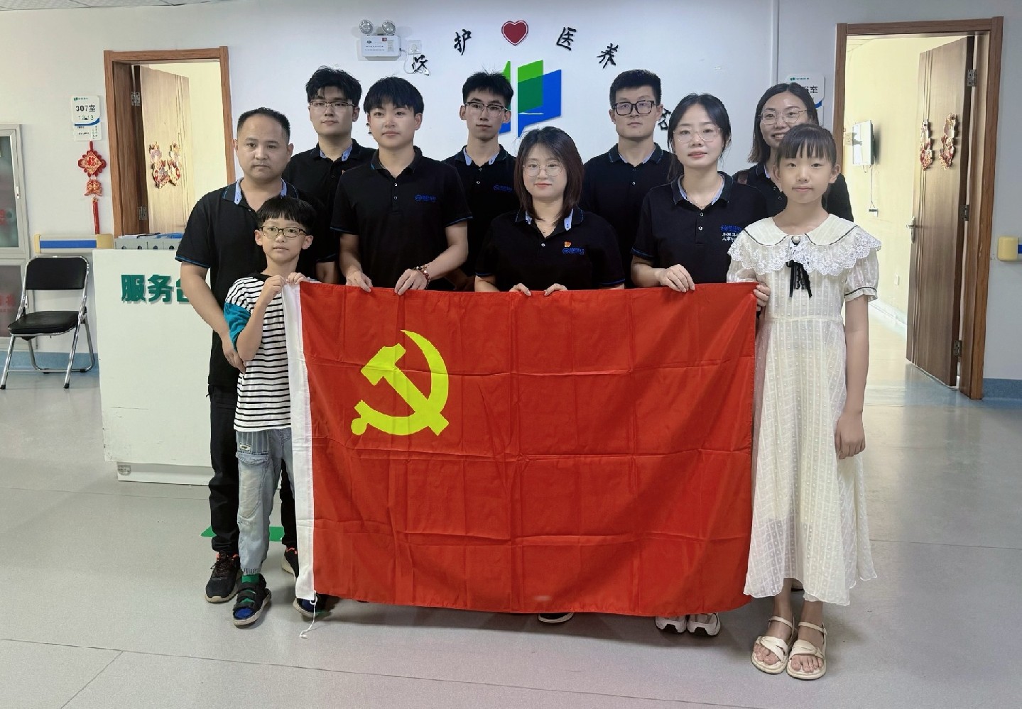 朗尼科技党支部七一党日活动